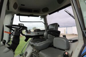 2015-NEW-HOLLAND-T8