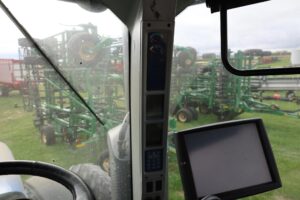 2015-NEW-HOLLAND-T8