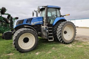 2015-NEW-HOLLAND-T8