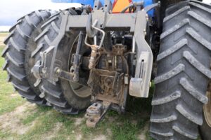 2015-NEW-HOLLAND-T8
