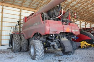 2016-CASE-IH-8240-68159-4