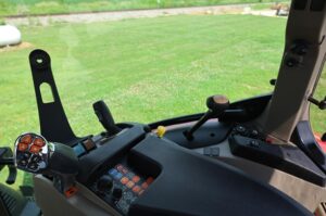 2017-CASE-IH-MAXXUM-125-MC-76206-8