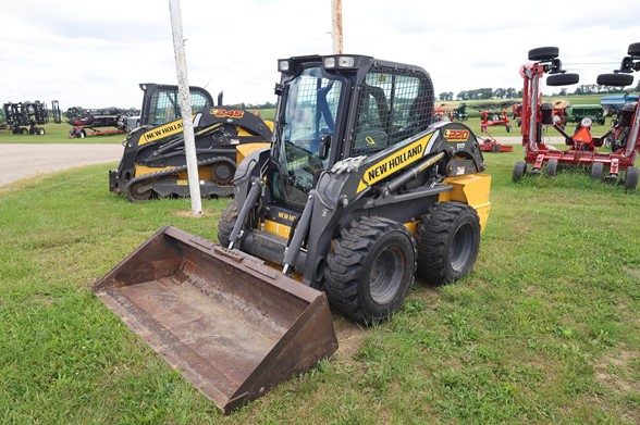 2019-NEW-HOLLAND-L220-76902