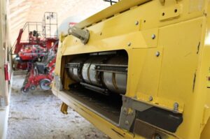 2020-NEW-HOLLAND-CR8