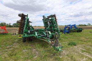 2021-GREAT-PLAINS-2400TM-78027-1