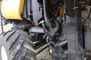 2021-NEW-HOLLAND-CR8