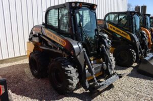 2022-NEW-HOLLAND-L320-76308-1