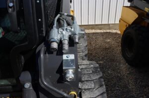 2022-NEW-HOLLAND-L320-76308-2