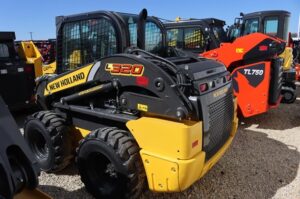 2022-NEW-HOLLAND-L320-76308-3