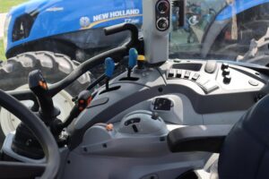 2022-NEW-HOLLAND-T5