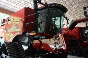 2023-CASE-IH-8250-76305-3