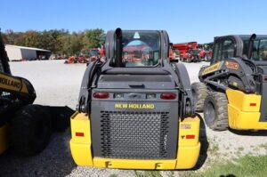 2024-NEW-HOLLAND-L320-75456-4