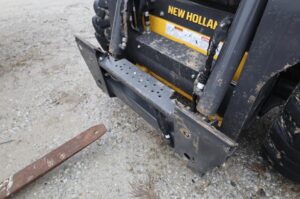 2024-NEW-HOLLAND-L328-77759-3