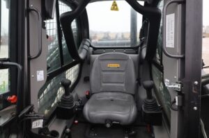 2024-NEW-HOLLAND-L328-77759-4