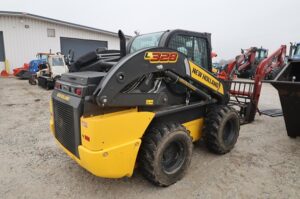 2024-NEW-HOLLAND-L328-77759-6