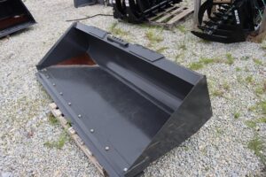 2025-Bucket-NEW-HOLLAND-77792-2