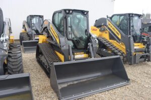 2025-NEW-HOLLAND-C337-77325-1