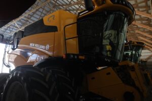 2025-NEW-HOLLAND-CR7