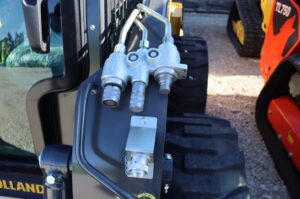 2025-NEW-HOLLAND-L328-77398-2