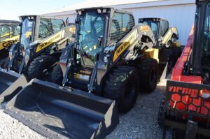 2025-NEW-HOLLAND-L328-77398