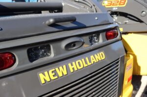 2025-NEW-HOLLAND-L328-77398-4