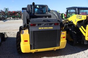 2025-NEW-HOLLAND-L328-77548-3