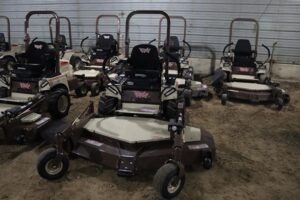 2026-GRASSHOPPER-725DT-78141-1