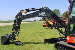 2026-KIOTI-MX570A-77426-1