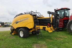2026-NEW-HOLLAND-BIG-BALER-330-PLUS-S-78320-3