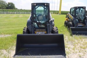 2026-NEW-HOLLAND-L320-77693-1
