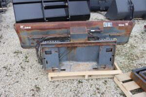 Angle-BOBCAT-90-72030-3