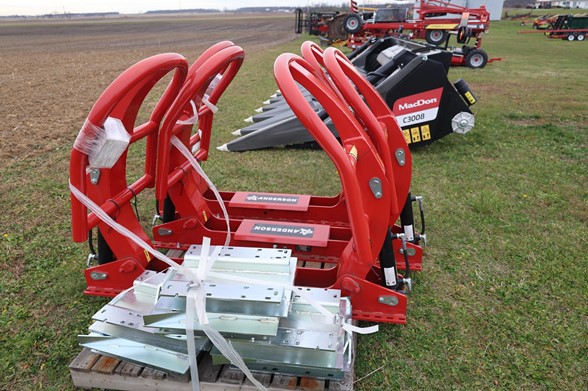 Bale-Grabbers-Handlers-ANDERSON-6000-76948