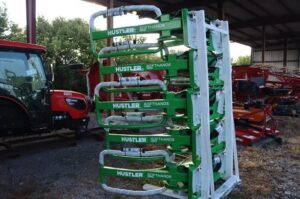 Bale-Grabbers-Handlers-HUSTLER-SOFTHANDS-LM100-76474