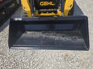 Bucket-GEHL-78-DIRT-BUCKET-77538-1
