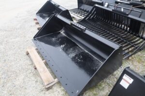 Bucket-GEHL-810924-77333-1