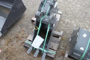 Bucket-NEW-HOLLAND-12-BUCKET-74483