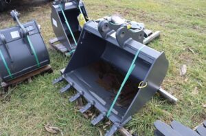 Bucket-NEW-HOLLAND-75308