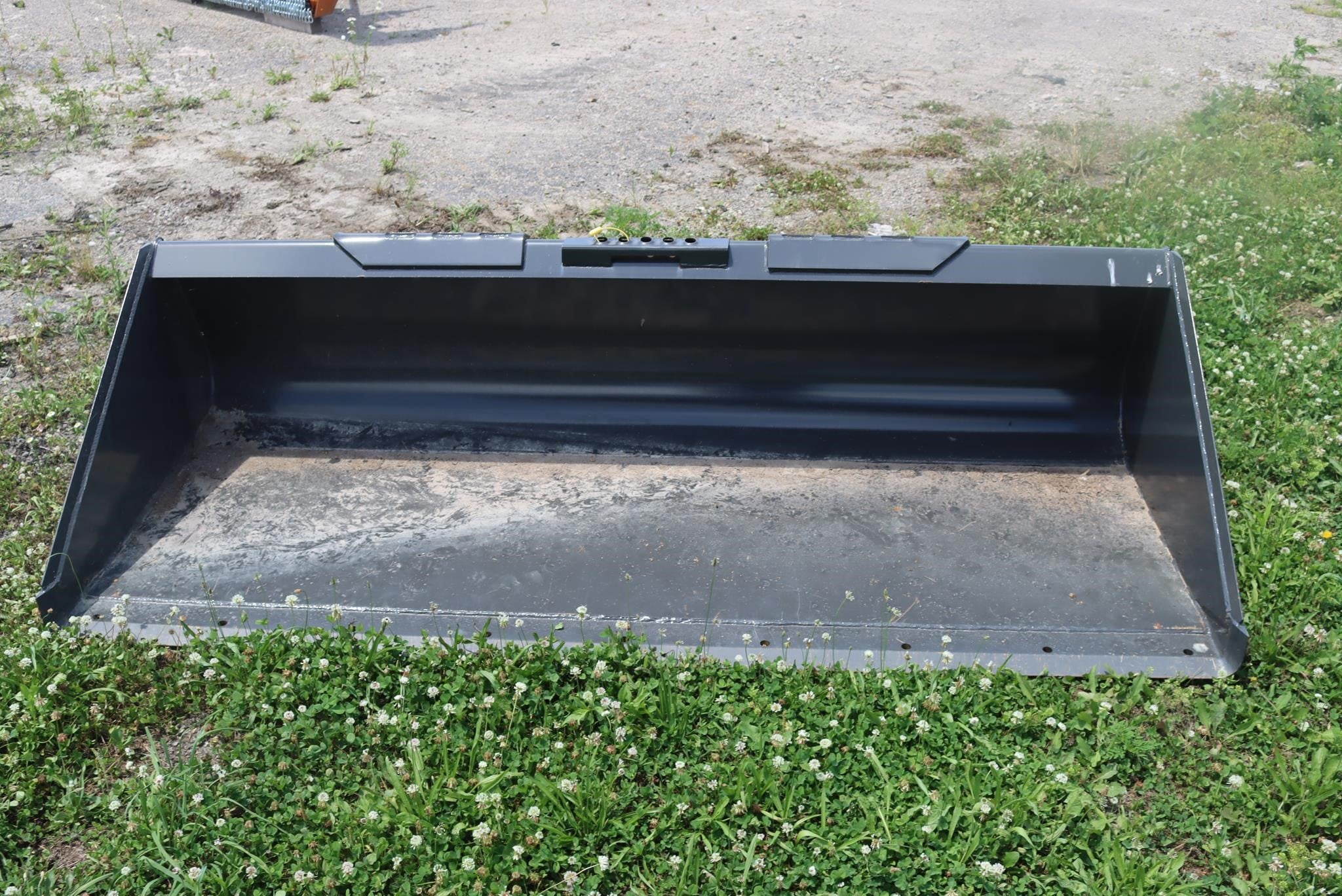 Bucket-NEW-HOLLAND-84-LPE-76932