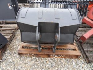 Bucket-NEW-HOLLAND-HOE-BUCKET-36-56744-2