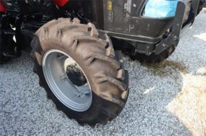 CASE-IH-FARMALL-105A-73044-1