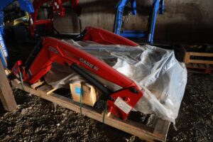 CASE-IH-L103-72828-1