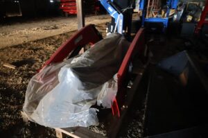 CASE-IH-L103-72828-3