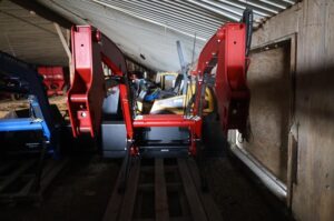 CASE-IH-L630-75755-1