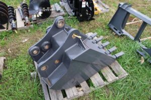 Clamshell-NEW-HOLLAND-742388-73509