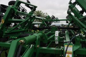 GREAT-PLAINS-MC5313-76438-4