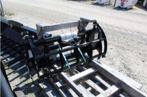 Grapple-LAND-PRIDE-72923-1