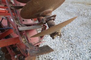 INTERNATIONAL-470-77989-4