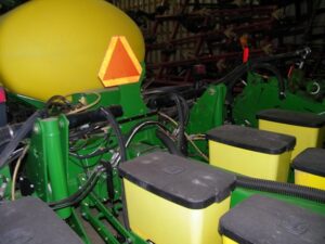 JOHN-DEERE-1770NT-16