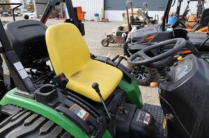 JOHN-DEERE-2032R-75928-6