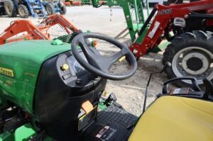 JOHN-DEERE-2032R-75928-9